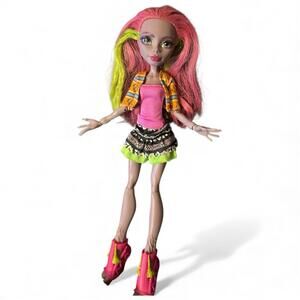 Monster High Monster Exchange Students Marisol  Coxi Doll